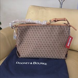 NWT Vintage Dooney & Bourne zip canvas top handle bag